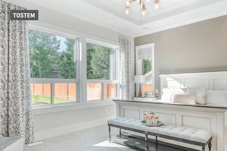 Bố trí cửa sổ nhôm kính hiện đại cho nhà ống giúp không gian trở nên thông thoáng