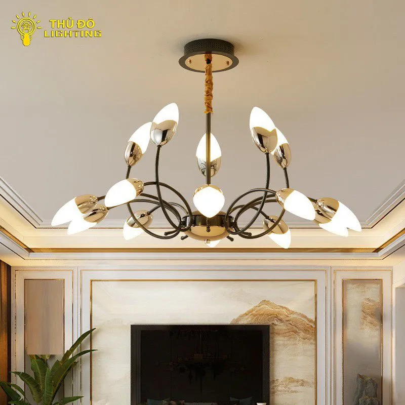 Thiết kế đèn chùm hiện đại với cấu trúc vòng tròn và ánh sáng dịu nhẹ cho căn hộ chung cư