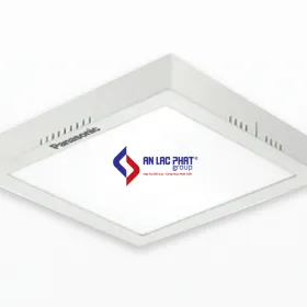 Thiết kế vuông vức của đèn LED ốp trần Outbow Panasonic 18W với mặt nhựa PMMA chống ố vàng