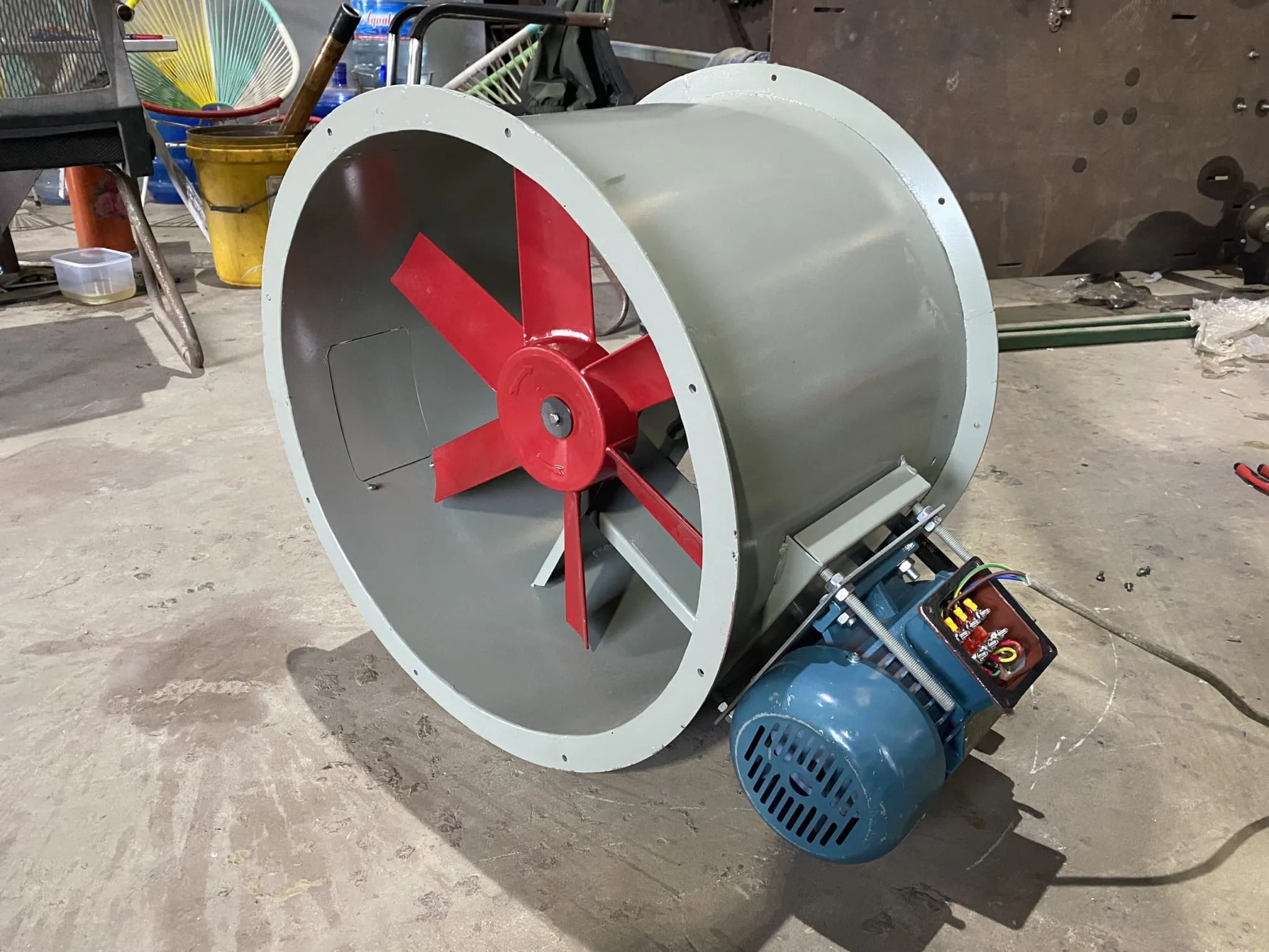 Hệ thống quạt hút phòng sơn hướng trục 750W với cánh hợp kim nhôm