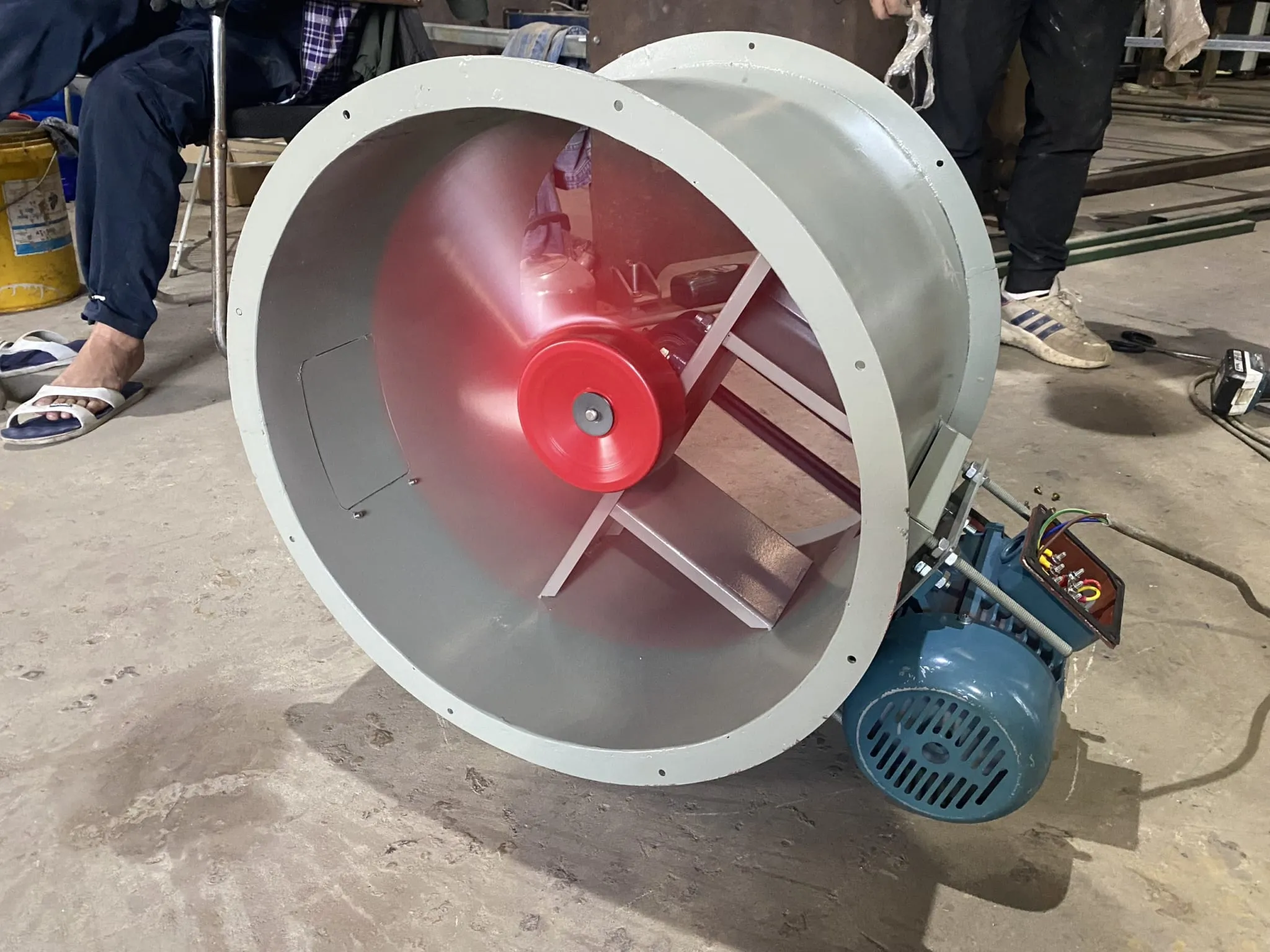 Cơ cấu motor gián tiếp của quạt hút phòng sơn bảo vệ động cơ