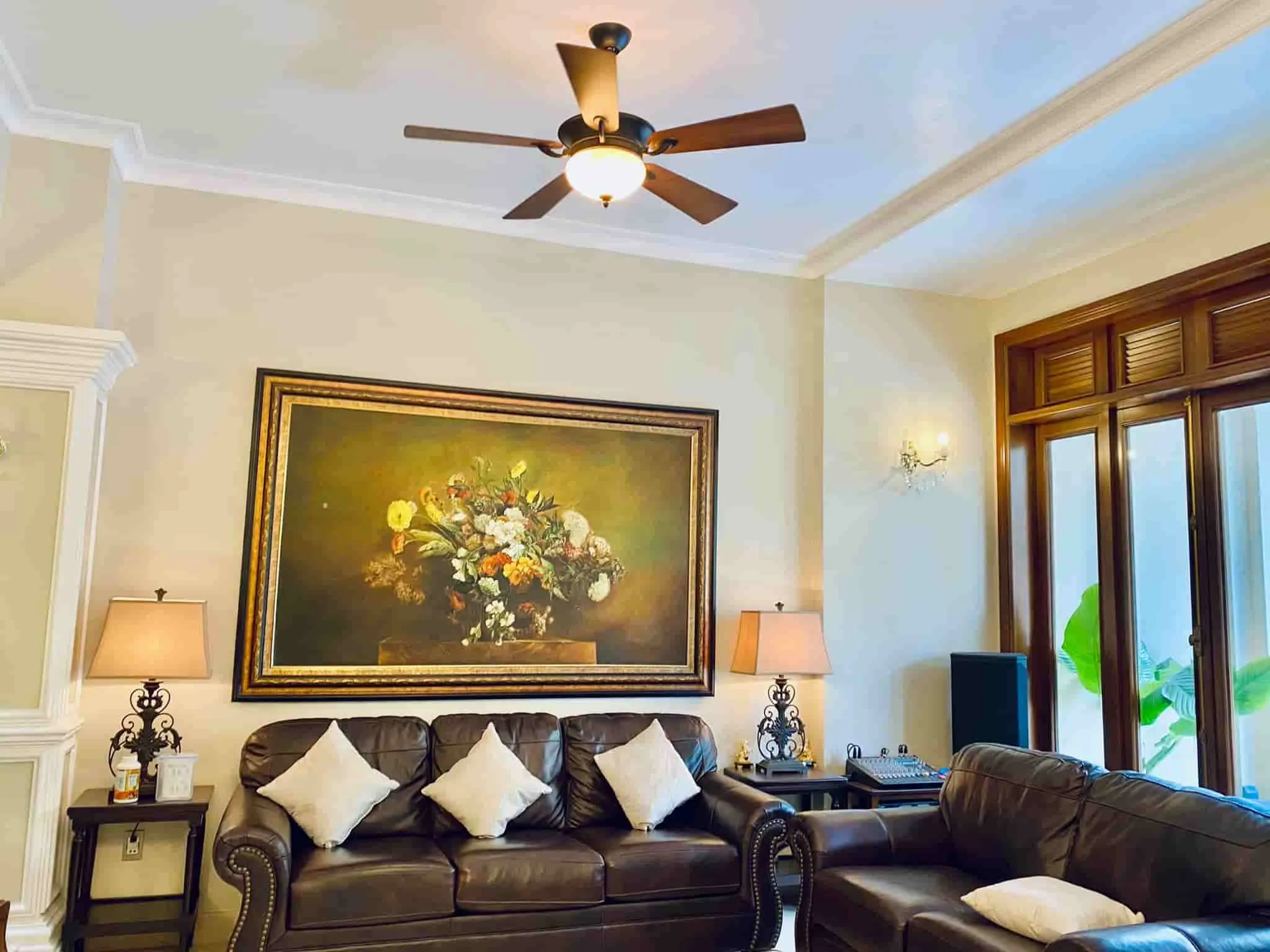 quạt trần phòng khách