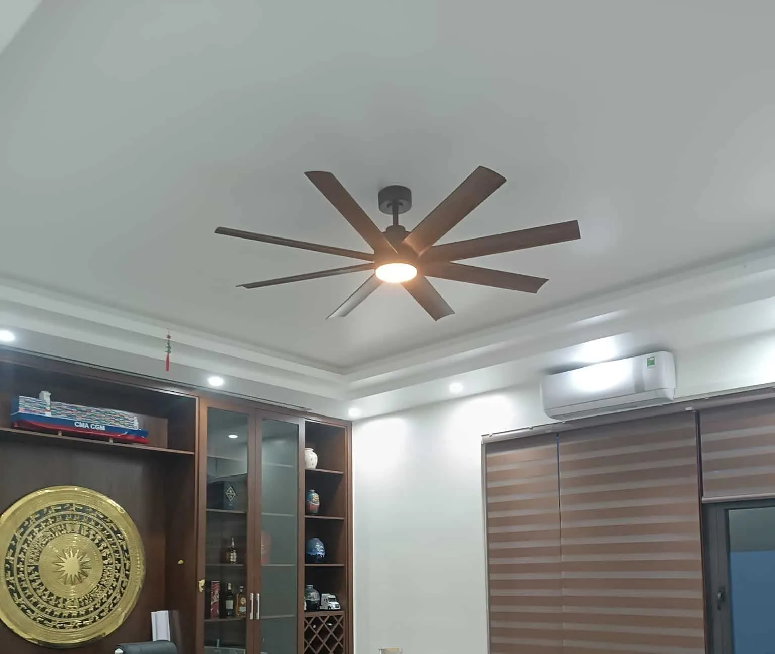 quạt trần phòng khách