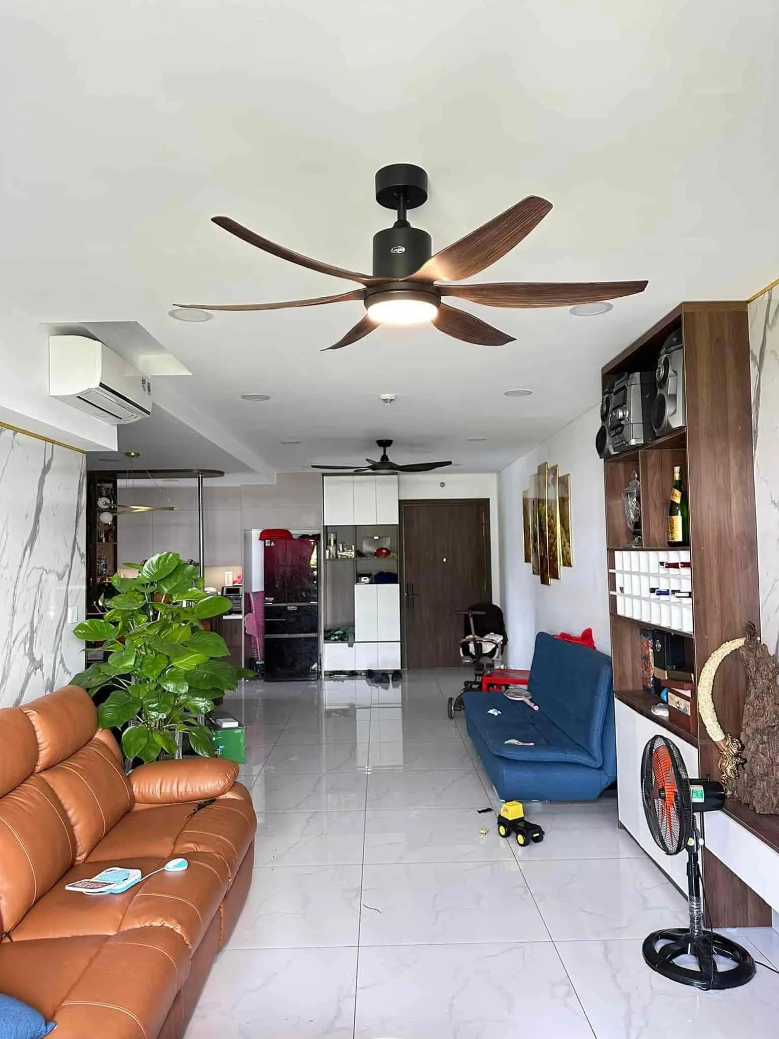 Quạt trần Luxaire Sweep với sải cánh rộng cho hiệu suất gió cực đại