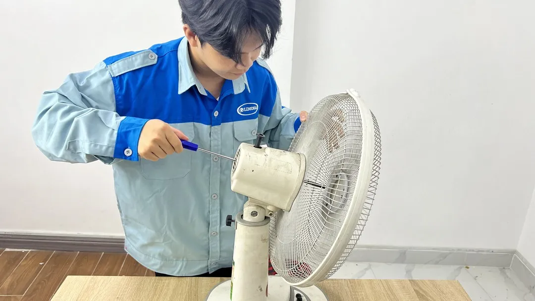 tieÌ£Ì‚m suÌ›Ì‰a quaÌ£t Ä‘ieÌ£Ì‚n gaÌ‚Ì€n Ä‘aÌ‚y